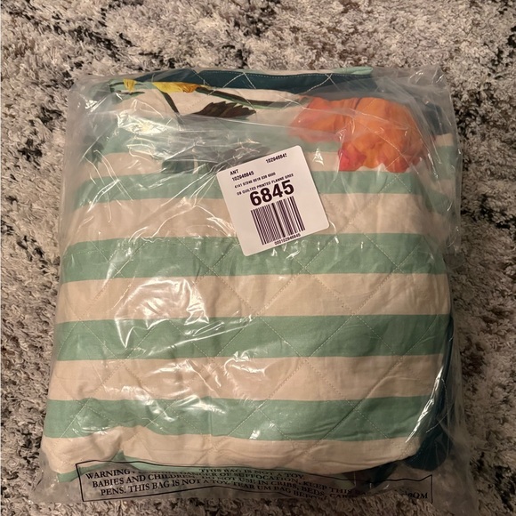 Nay Bellamy x LyreBird Quilted Printed Flannel Robe - Picture 2 of 4